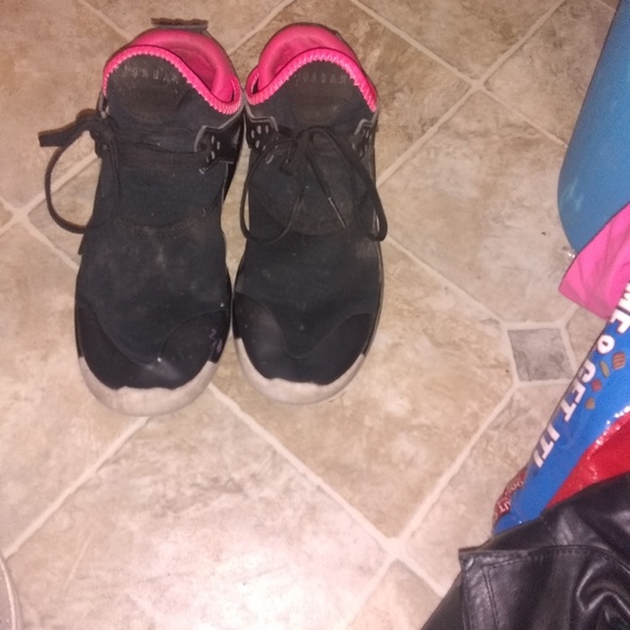 Shoes - Picture 2 of 2